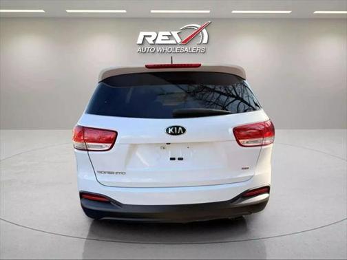 2016 Kia Sorento LX