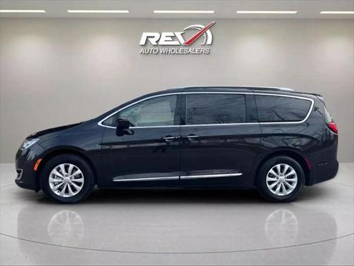 2018 Chrysler Pacifica Touring-L