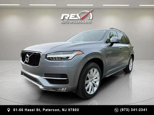 2016 Volvo XC90 T6 Momentum