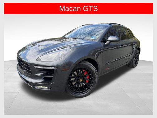 Volcano Grey Metallic 2017 Porsche Macan Macan GTS