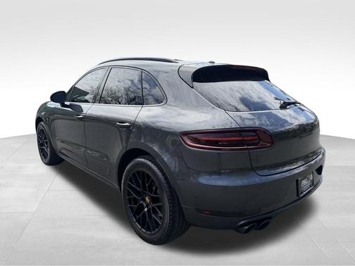 Volcano Grey Metallic 2017 Porsche Macan Macan GTS