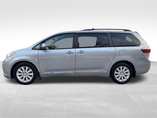 2016 Toyota Sienna XLE Premium