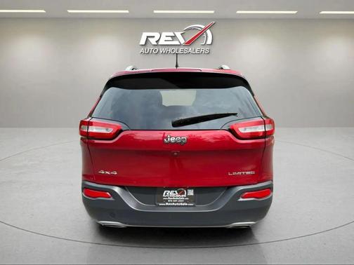 2016 Jeep Cherokee Sport
