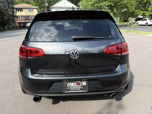 2017 Volkswagen Golf GTI 2.0T S 4-Door