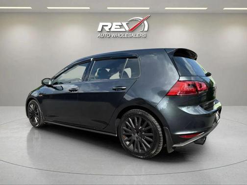 2017 Volkswagen Golf GTI 2.0T S 4-Door