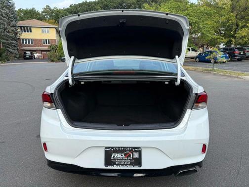 2018 Hyundai SONATA SE