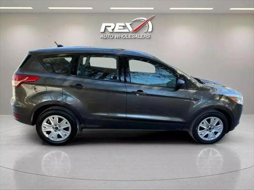 2016 Ford Escape S