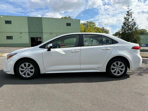 2023 Toyota Corolla Hybrid SE