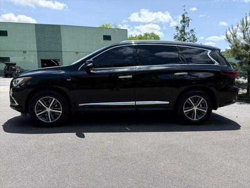 2017 INFINITI QX60 Base