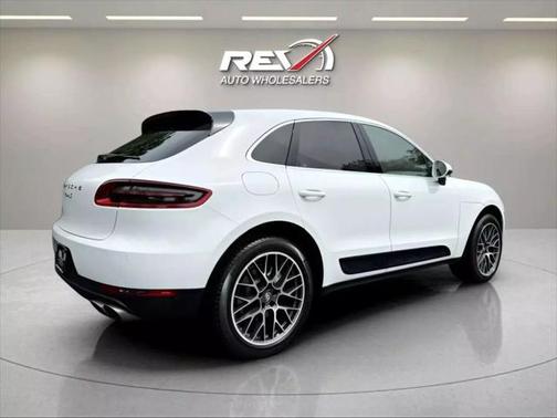 2015 Porsche Macan S