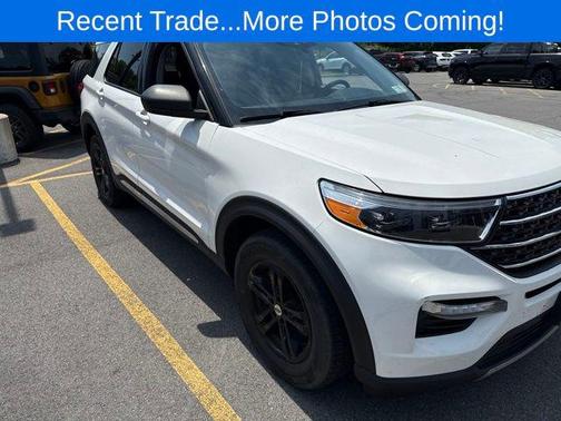 Star White Metallic Tri-Coat 2021 Ford Explorer XLT