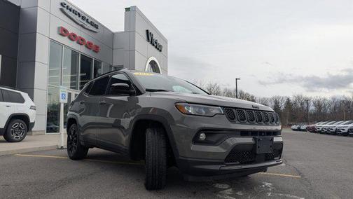 Sting-Gray Clearcoat 2023 Jeep Compass Latitude