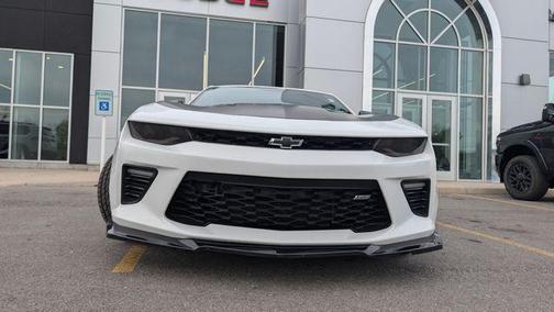 Summit White 2018 Chevrolet Camaro 2SS