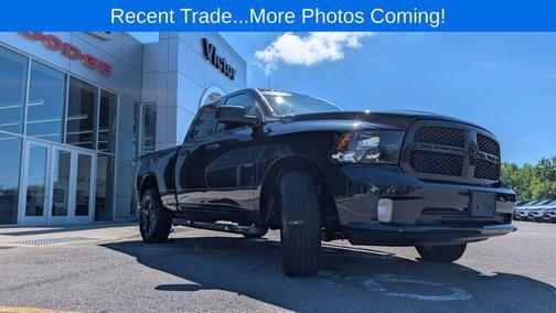 Brilliant Black Crystal Pearlcoat 2019 RAM 1500 Express