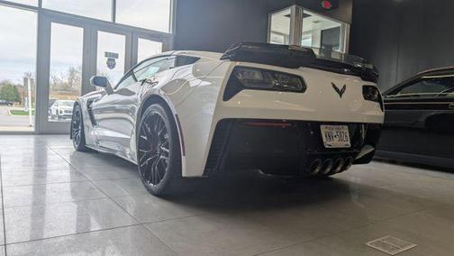 Arctic White 2018 Chevrolet Corvette Z06