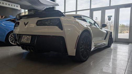Arctic White 2018 Chevrolet Corvette Z06