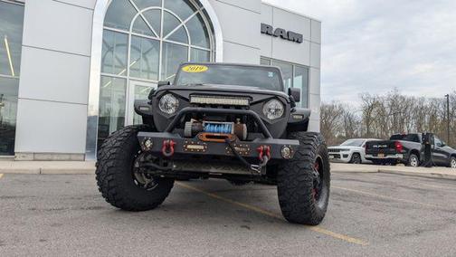 Black Clearcoat 2019 Jeep Wrangler Unlimited Sahara