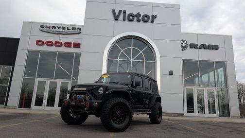 Black Clearcoat 2019 Jeep Wrangler Unlimited Sahara