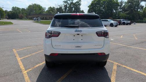 Bright White Clearcoat 2026 Jeep Compass Limited