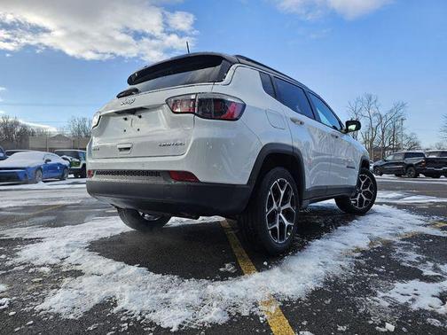 Bright White Clearcoat 2026 Jeep Compass Limited