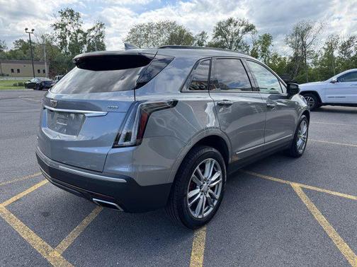 2023 Cadillac XT5 Sport