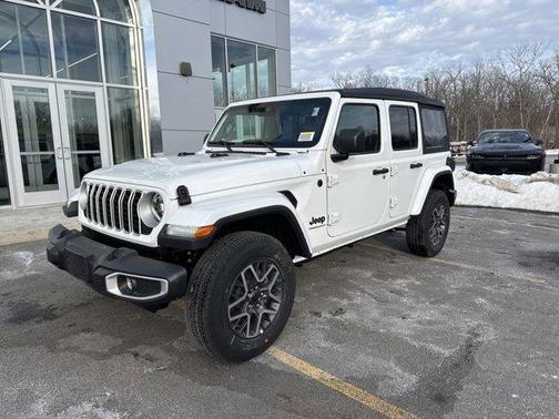2025 Jeep Wrangler 4-Door Sahara 4x4