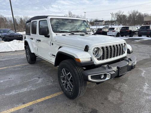 2025 Jeep Wrangler 4-Door Sahara 4x4