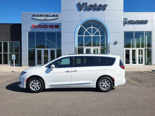 2020 Chrysler Pacifica Touring L
