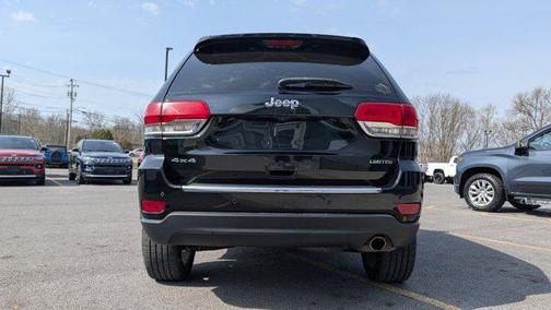 Diamond Black Crystal Pearlcoat 2017 Jeep Grand Cherokee Limited