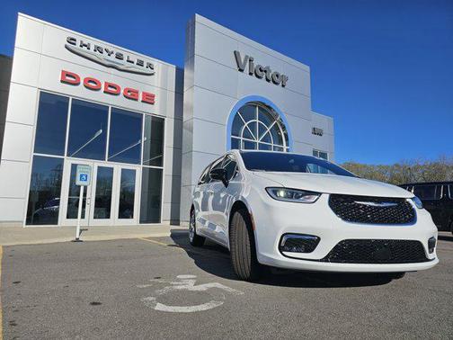 2026 Chrysler Pacifica L