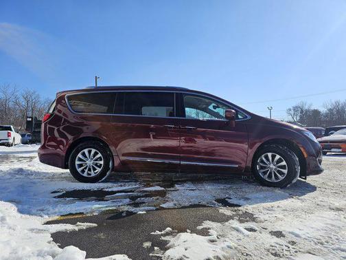 2018 Chrysler Pacifica Touring-L