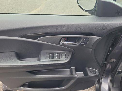 2019 Honda Pilot Touring 8-Passenger