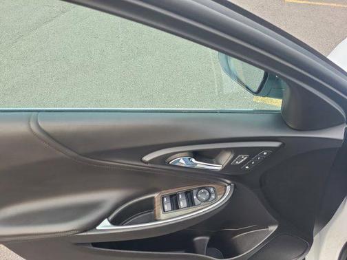 2022 Chevrolet Malibu FWD Premier
