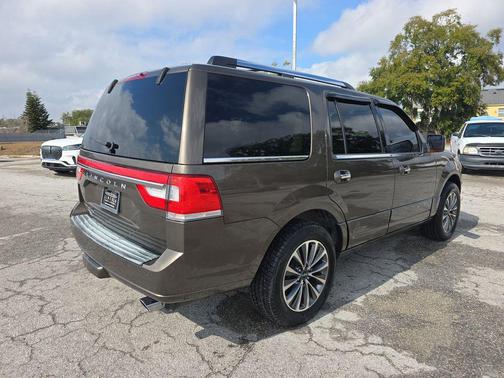 2017 Lincoln Navigator Select