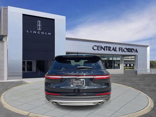 2025 Lincoln Corsair Premiere