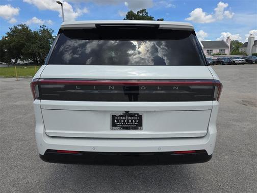 2025 Lincoln Navigator Reserve