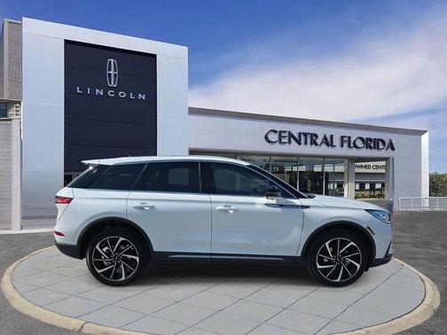 2025 Lincoln Corsair Reserve