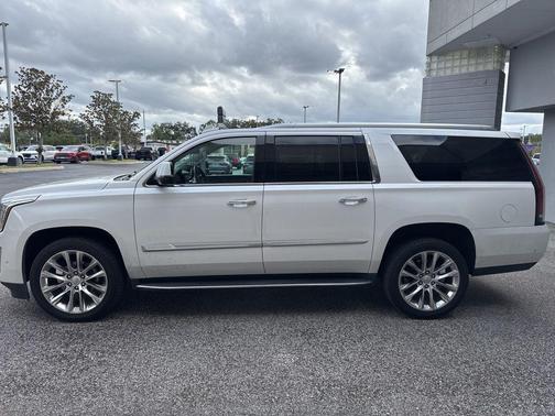 2019 Cadillac Escalade ESV Luxury
