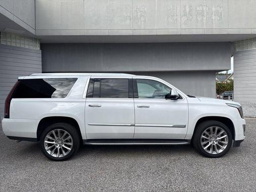 2019 Cadillac Escalade ESV Luxury