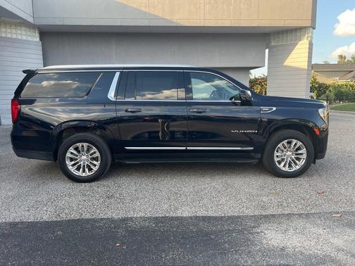 2022 GMC Yukon XL SLT