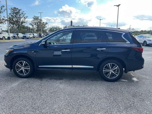 2017 INFINITI QX60 Base