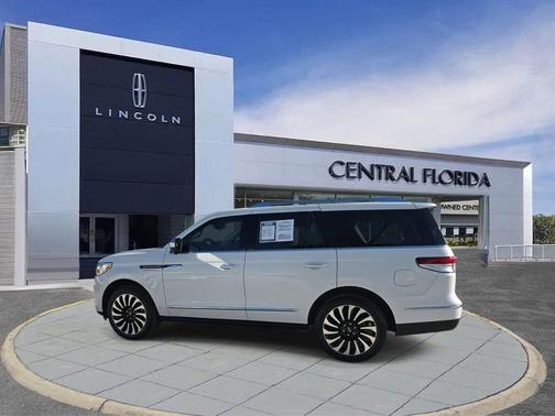 2023 Lincoln Navigator Black Label
