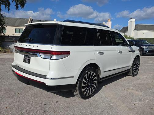2023 Lincoln Navigator Black Label