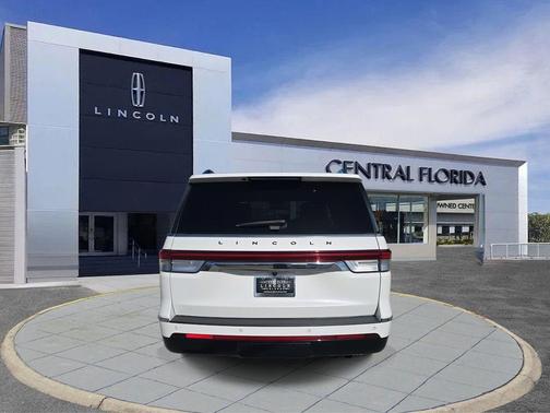 2023 Lincoln Navigator Black Label