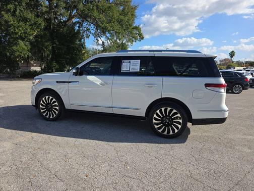 2023 Lincoln Navigator Black Label