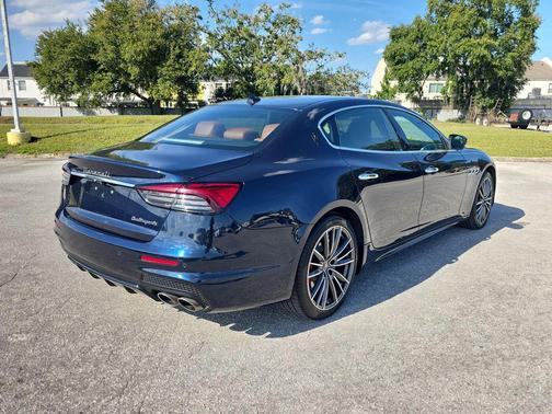 2022 Maserati Quattroporte Modena