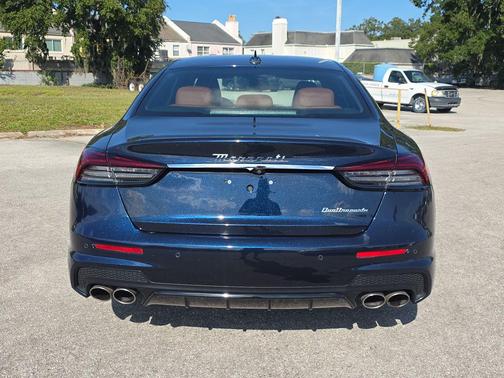 2022 Maserati Quattroporte Modena