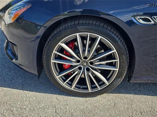 2022 Maserati Quattroporte Modena