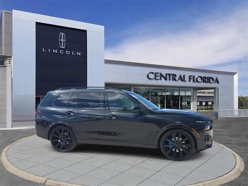 2024 BMW X7 xDrive40i