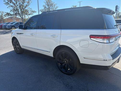 2024 Lincoln Navigator Black Label